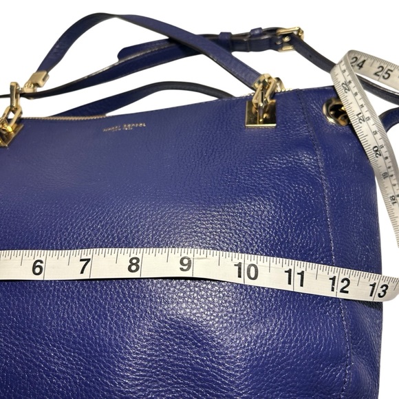 Henri Bendel Soho Messenger Pebbled Leather Handbag - Picture 13 of 14